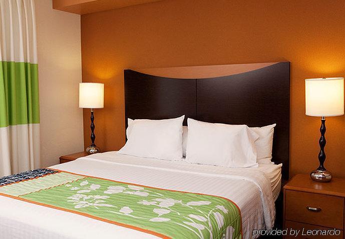 Fairfield Inn & Suites Des Moines Airport Oda fotoğraf